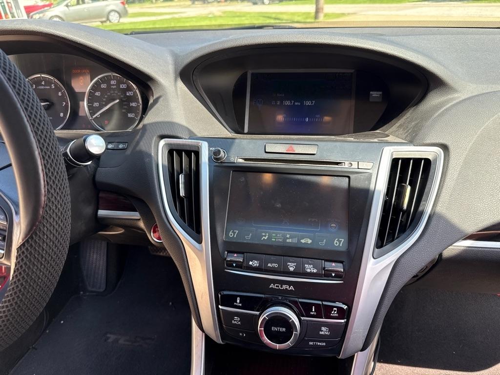 Acura TLX Base 2.4L 2017