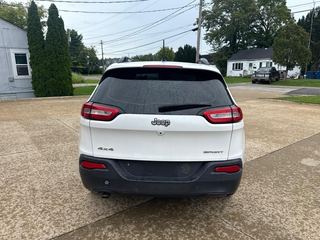 Jeep Cherokee Sport 4WD 2016