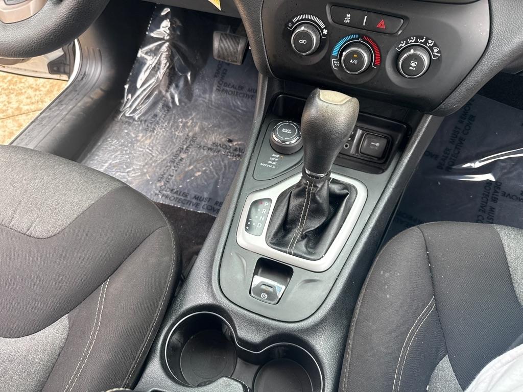 Jeep Cherokee Sport 4WD 2016