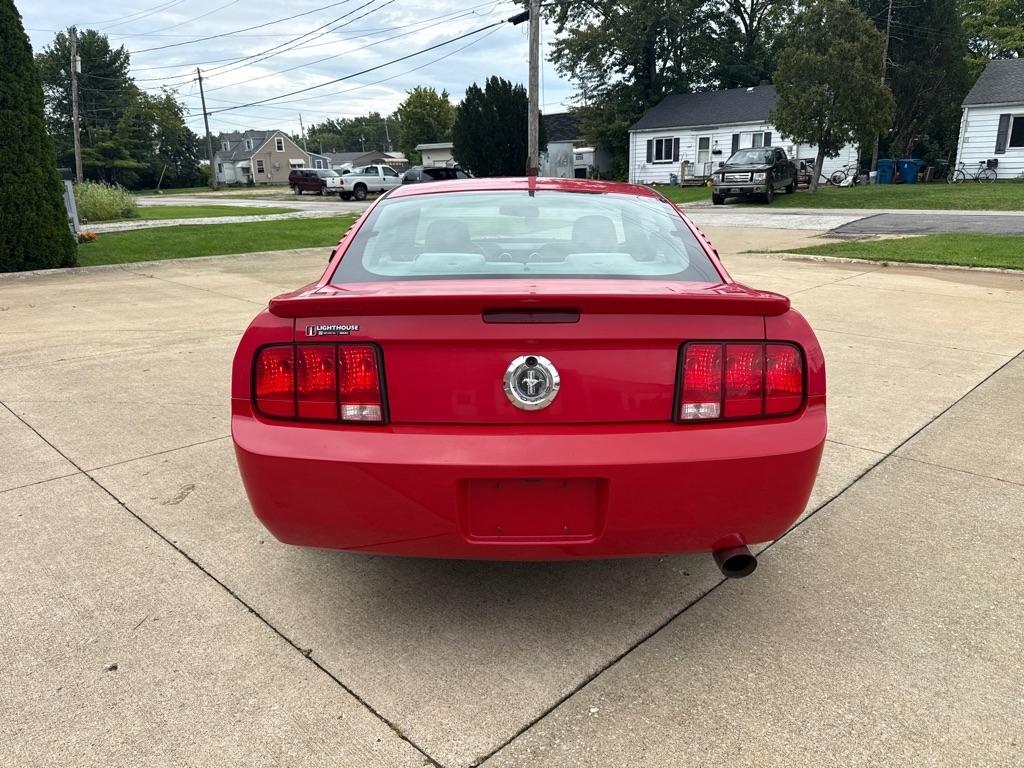 Ford Mustang V6 Premium Coupe 2008