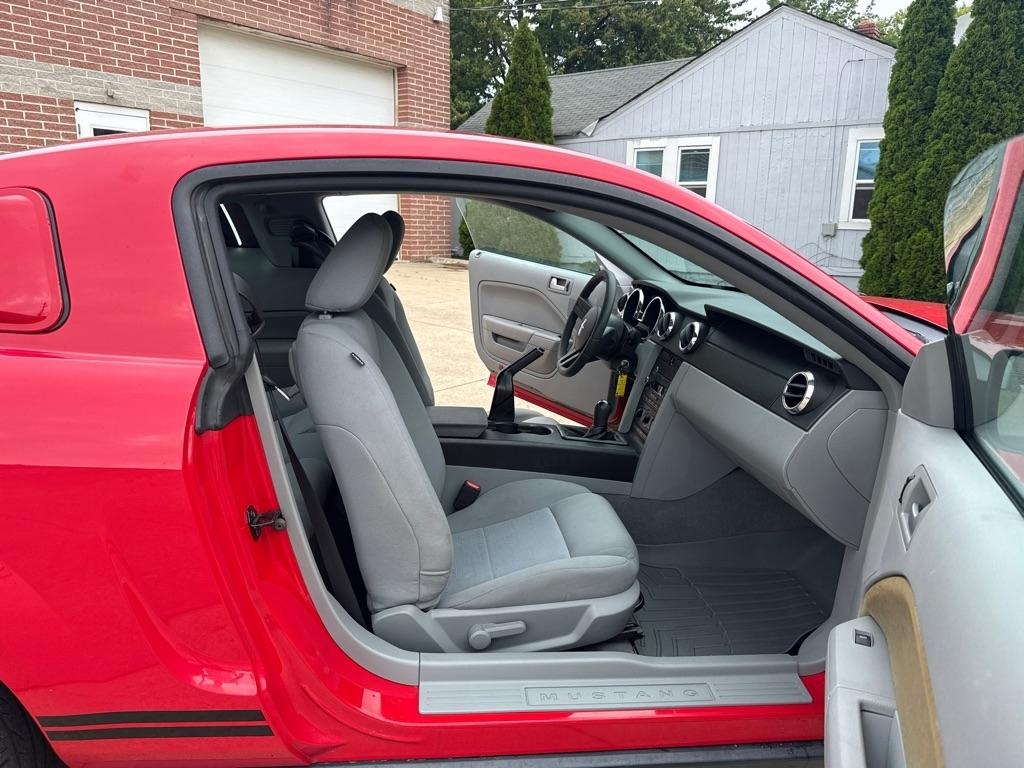 Ford Mustang V6 Premium Coupe 2008