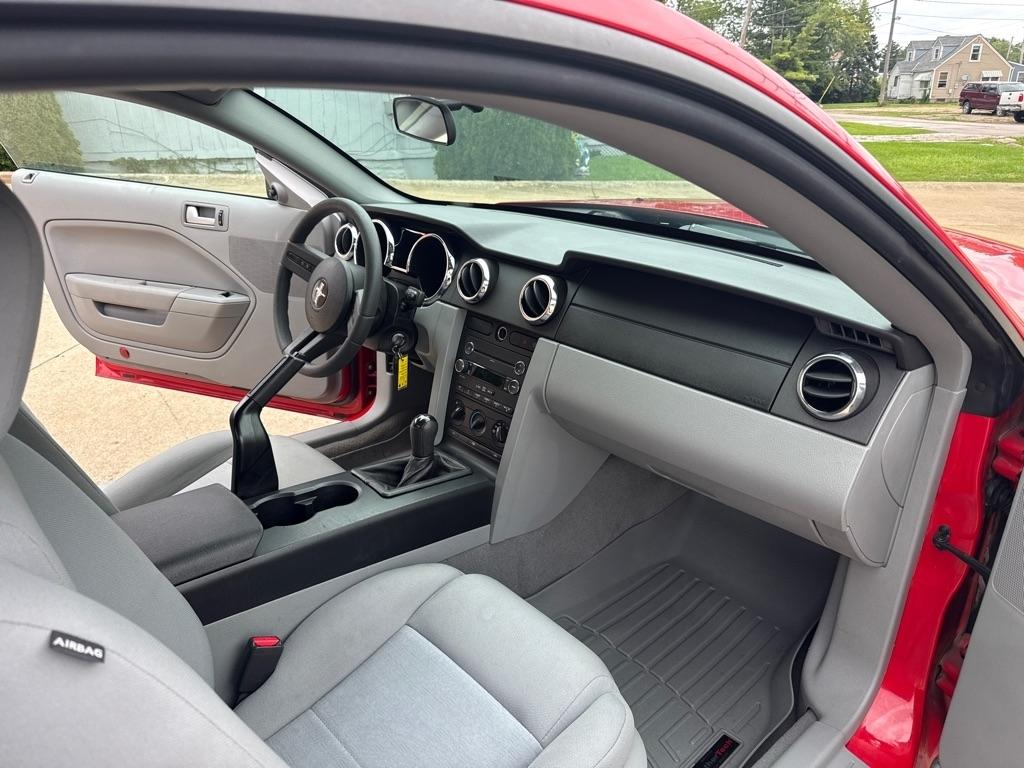 Ford Mustang V6 Premium Coupe 2008