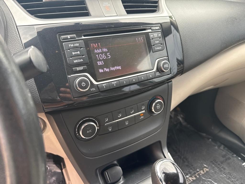 Nissan Sentra SL 2016