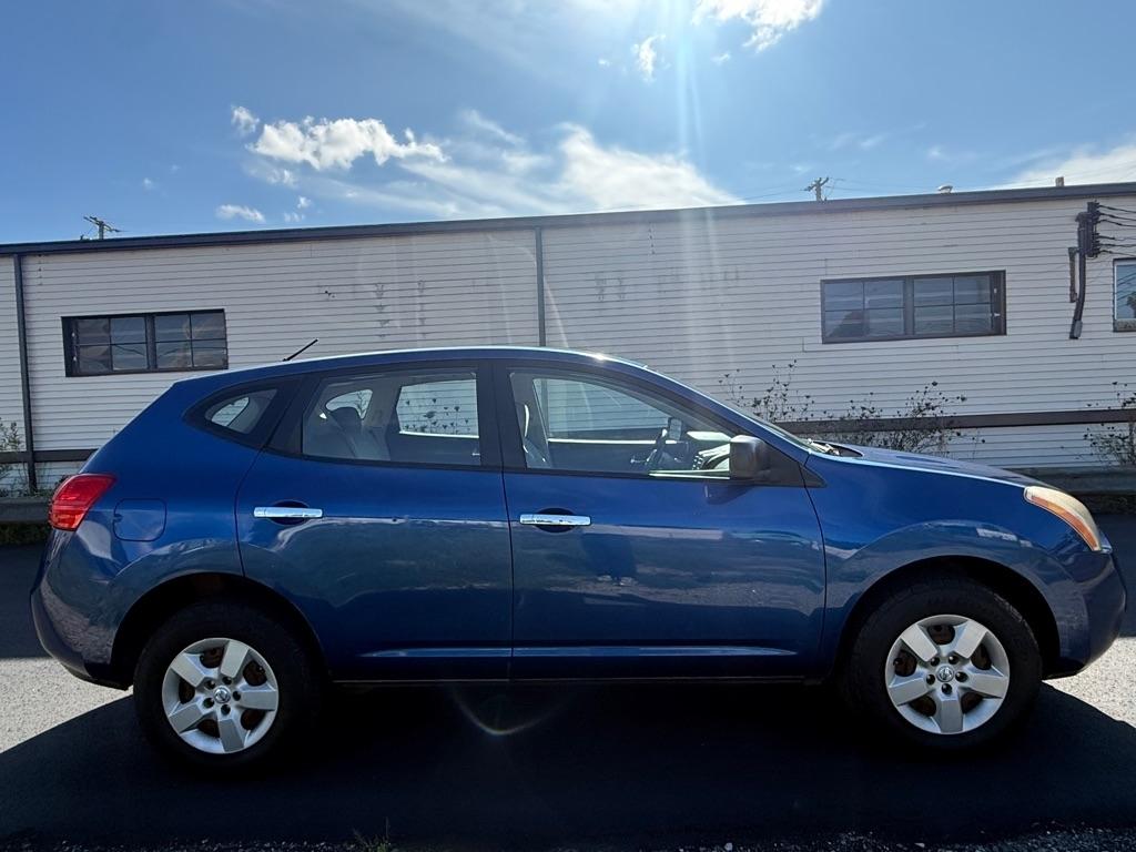 Nissan Rogue S 2WD 2010
