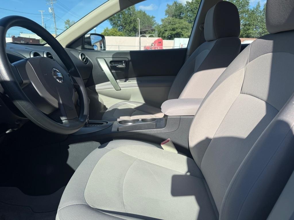 Nissan Rogue S 2WD 2010