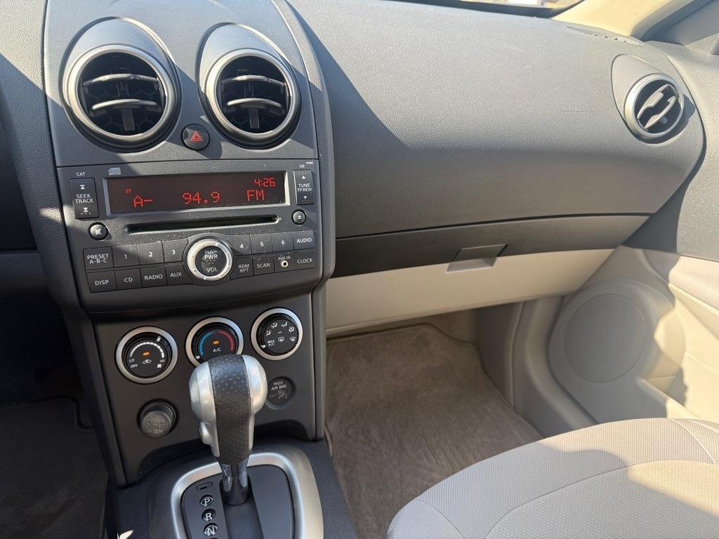 Nissan Rogue S 2WD 2010