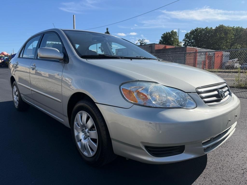 Toyota Corolla CE 2004