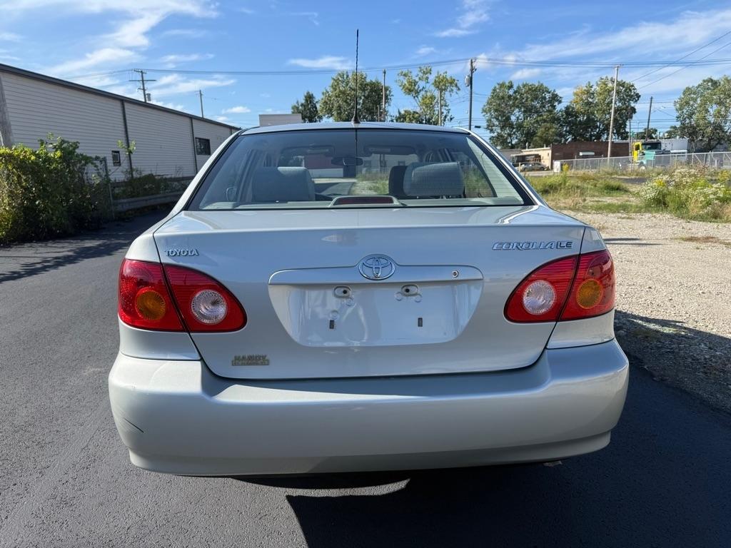 Toyota Corolla CE 2004