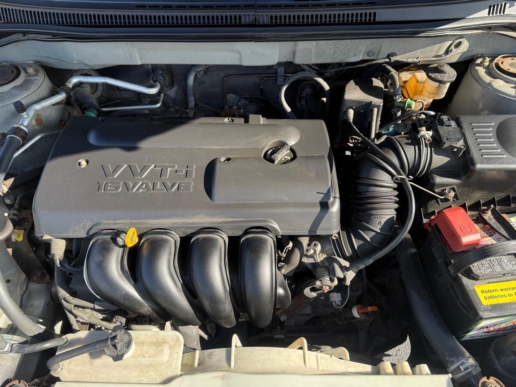 Toyota Corolla CE 2004