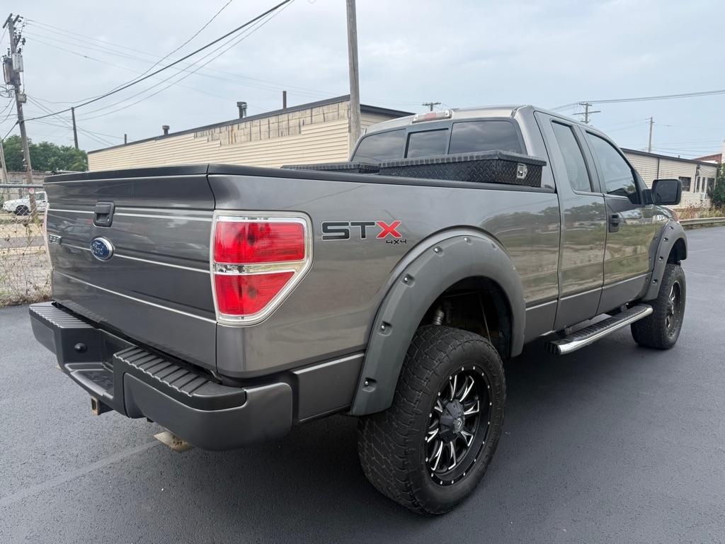 Ford F-150 XL SuperCab 8-ft. Bed 4WD 2010