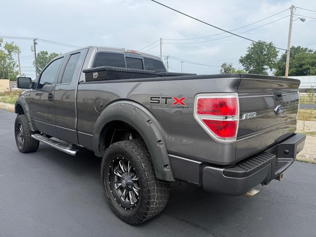 Ford F-150 XL SuperCab 8-ft. Bed 4WD 2010