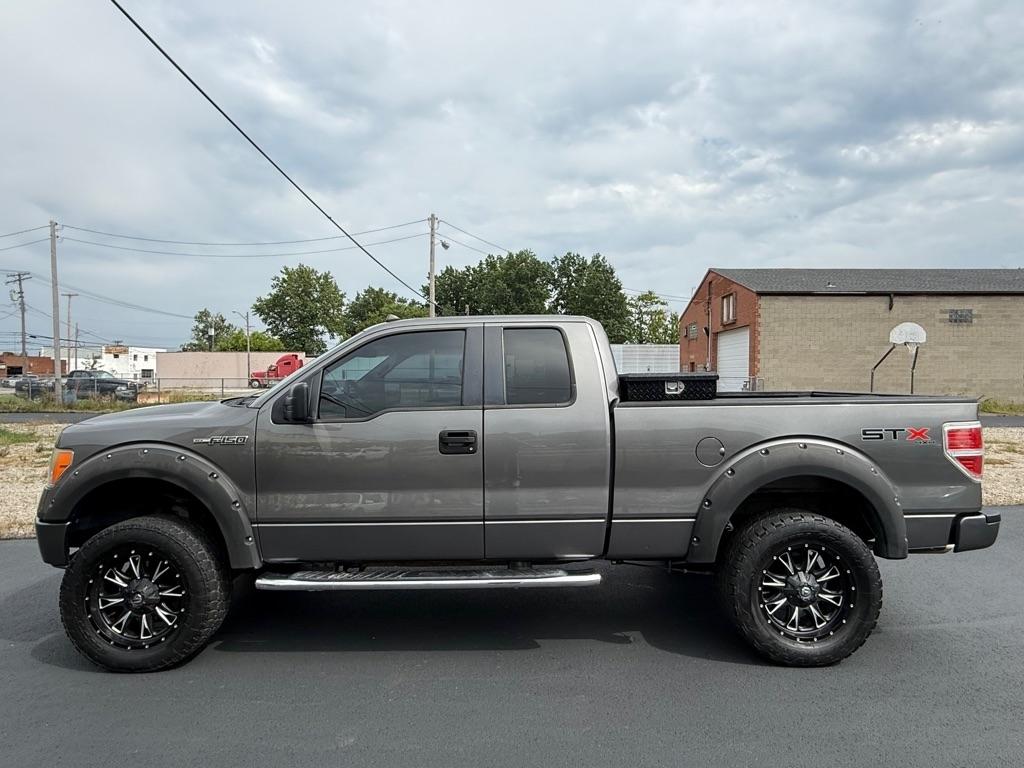 Ford F-150 XL SuperCab 8-ft. Bed 4WD 2010