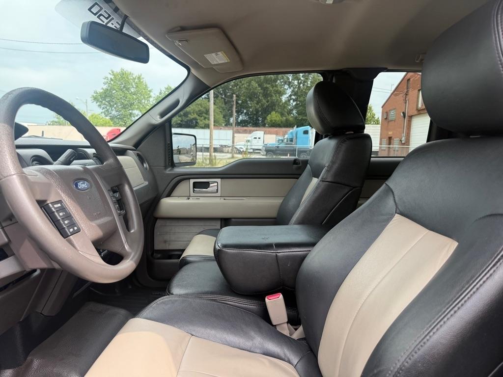 Ford F-150 XL SuperCab 8-ft. Bed 4WD 2010