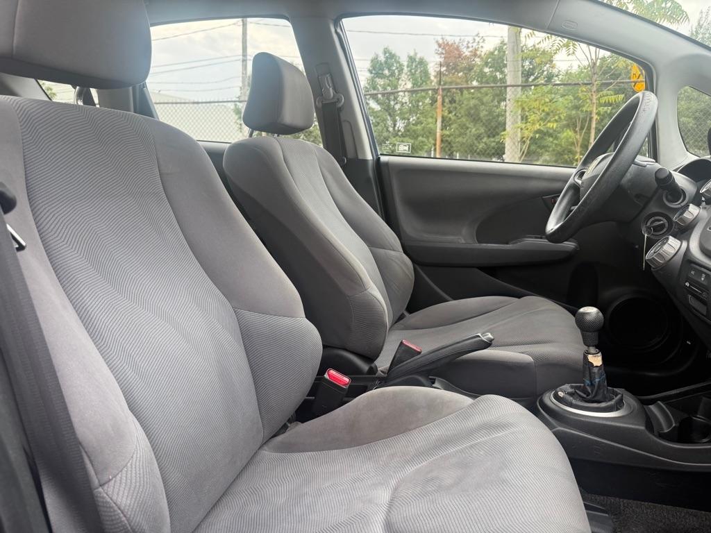 Honda Fit 5-Speed MT 2009