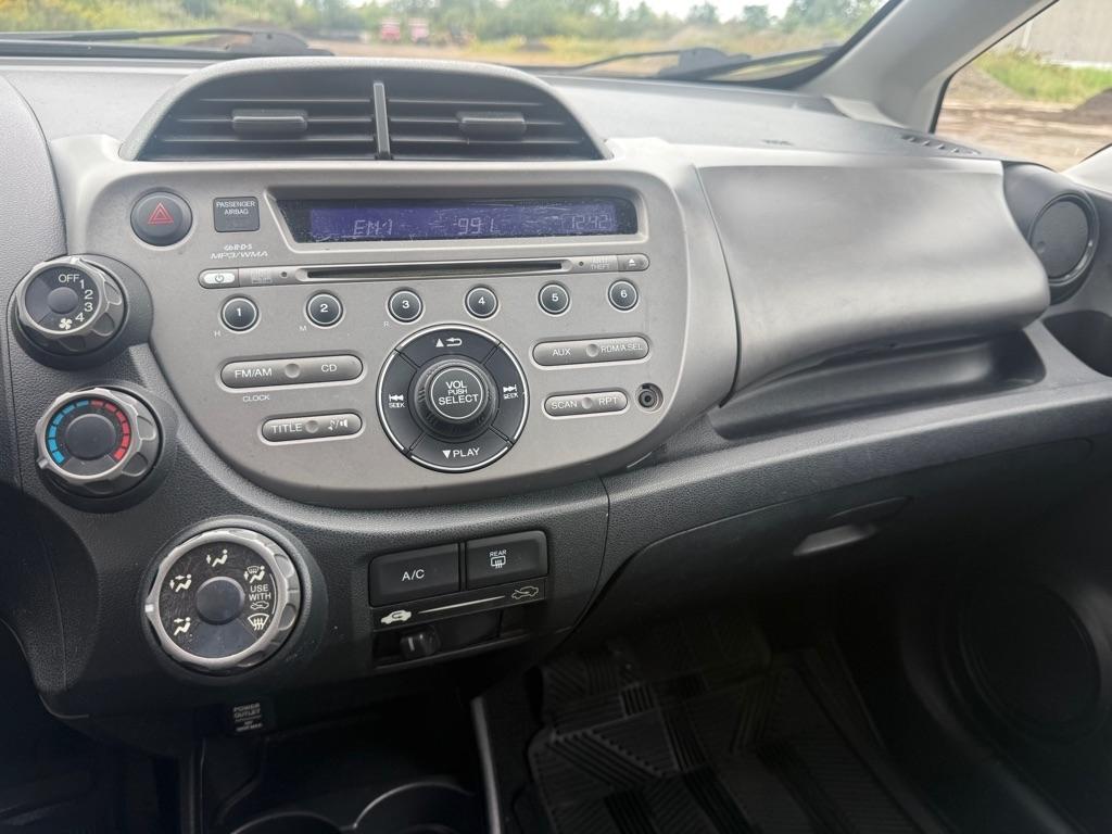 Honda Fit 5-Speed MT 2009