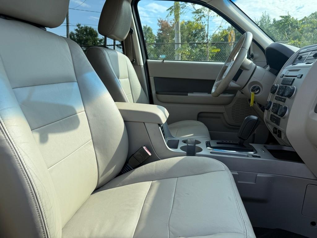 Ford Escape XLT FWD V6 2009