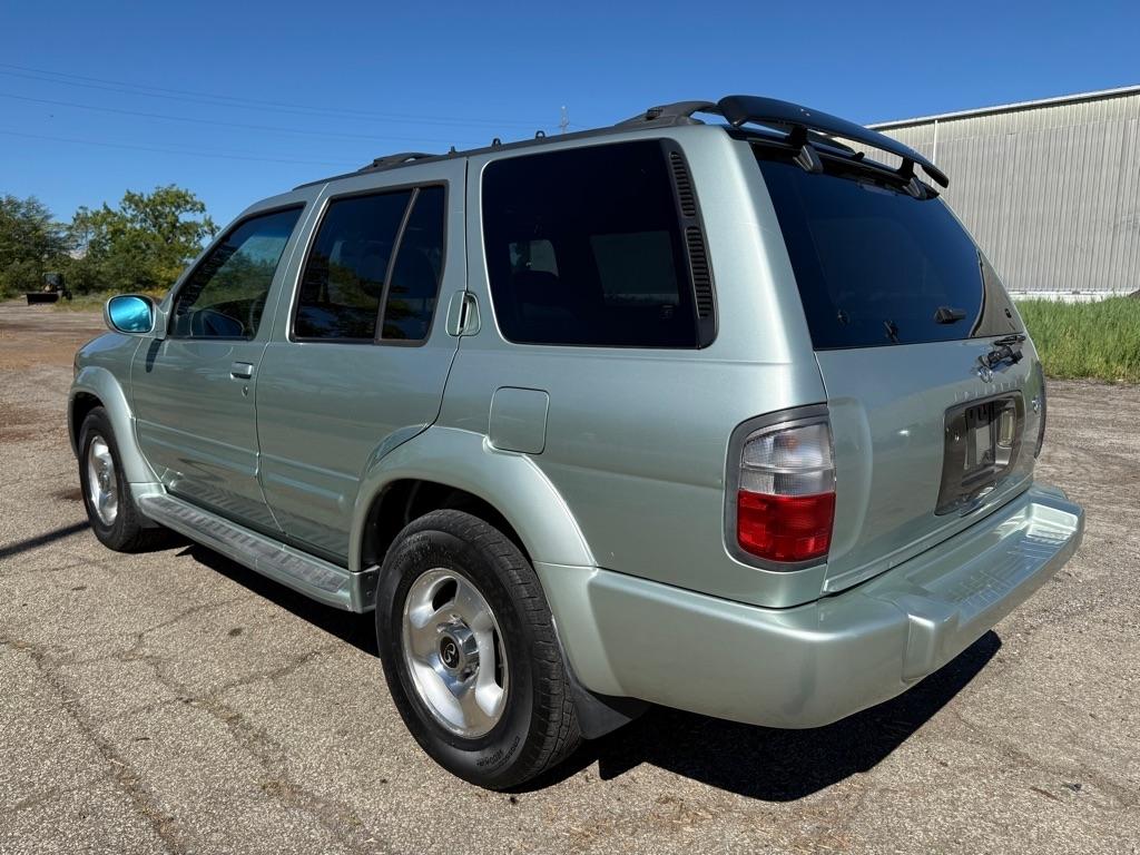 Infiniti QX4 Base 2000
