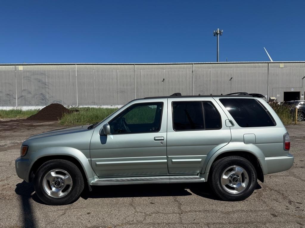 Infiniti QX4 Base 2000