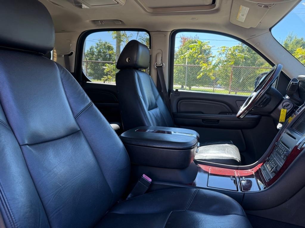 Cadillac Escalade AWD 2008