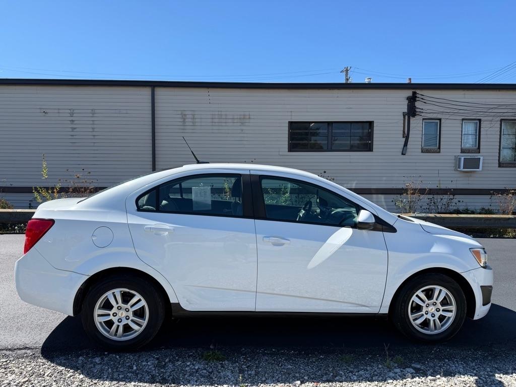 Chevrolet Sonic 2LS Sedan 2012