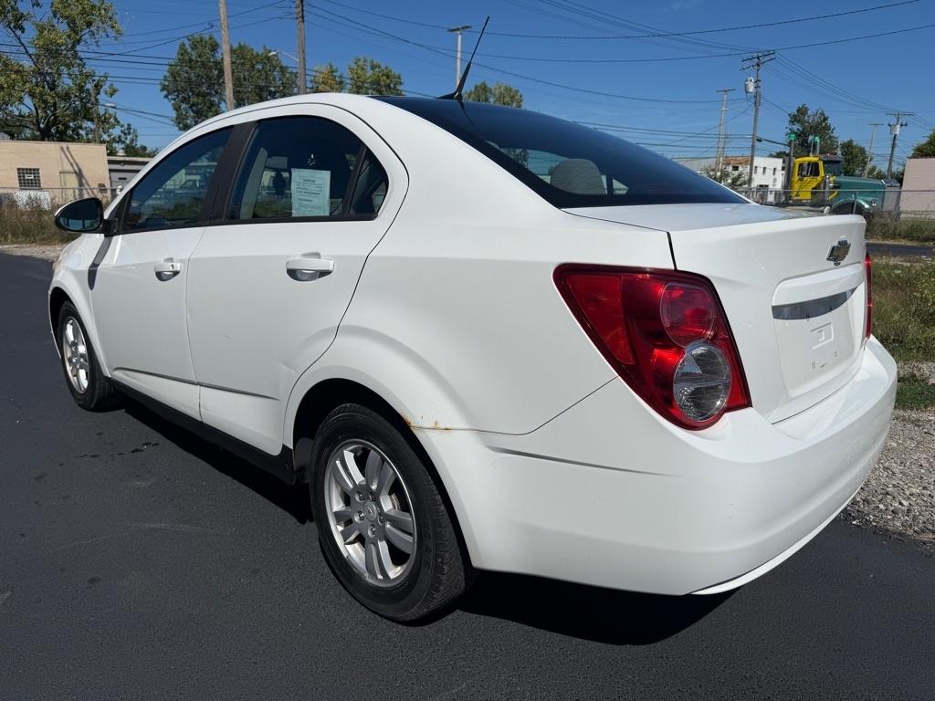 Chevrolet Sonic 2LS Sedan 2012
