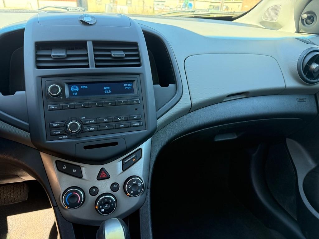 Chevrolet Sonic 2LS Sedan 2012