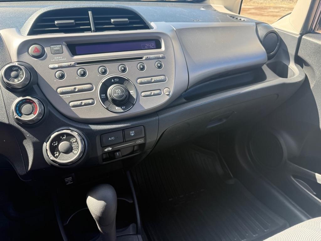 Honda Fit 5-Speed AT 2013