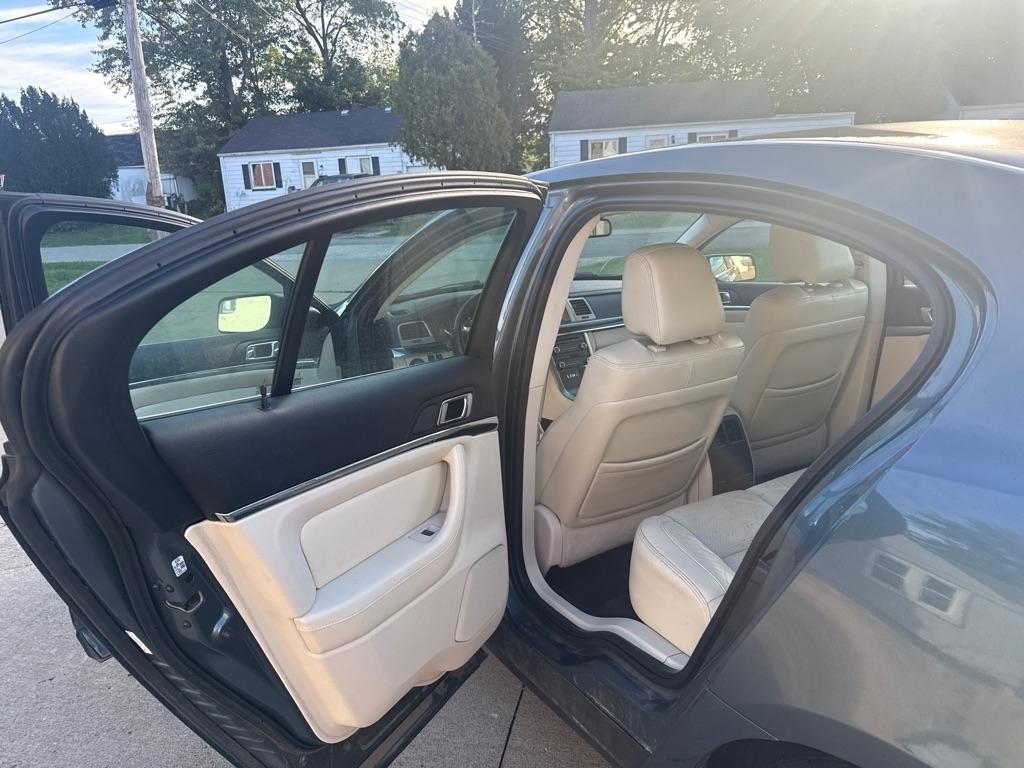 Lincoln MKS 3.7L AWD 2010