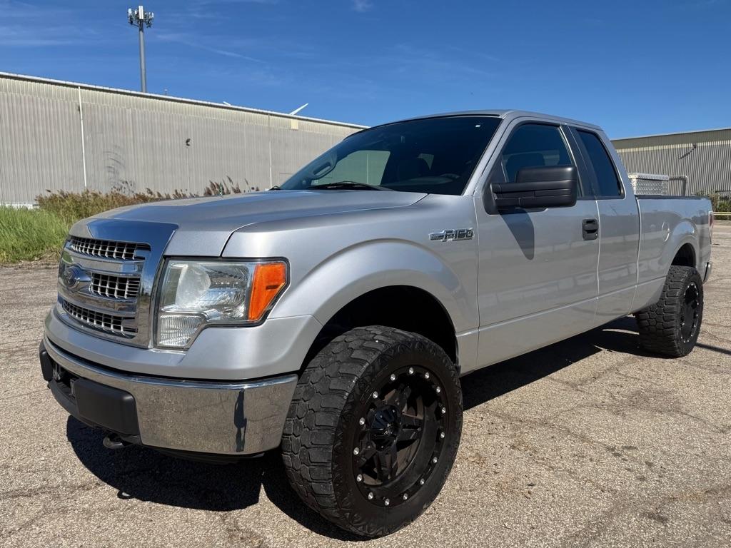 Ford F-150 XL SuperCab 8-ft. Bed 4WD 2014