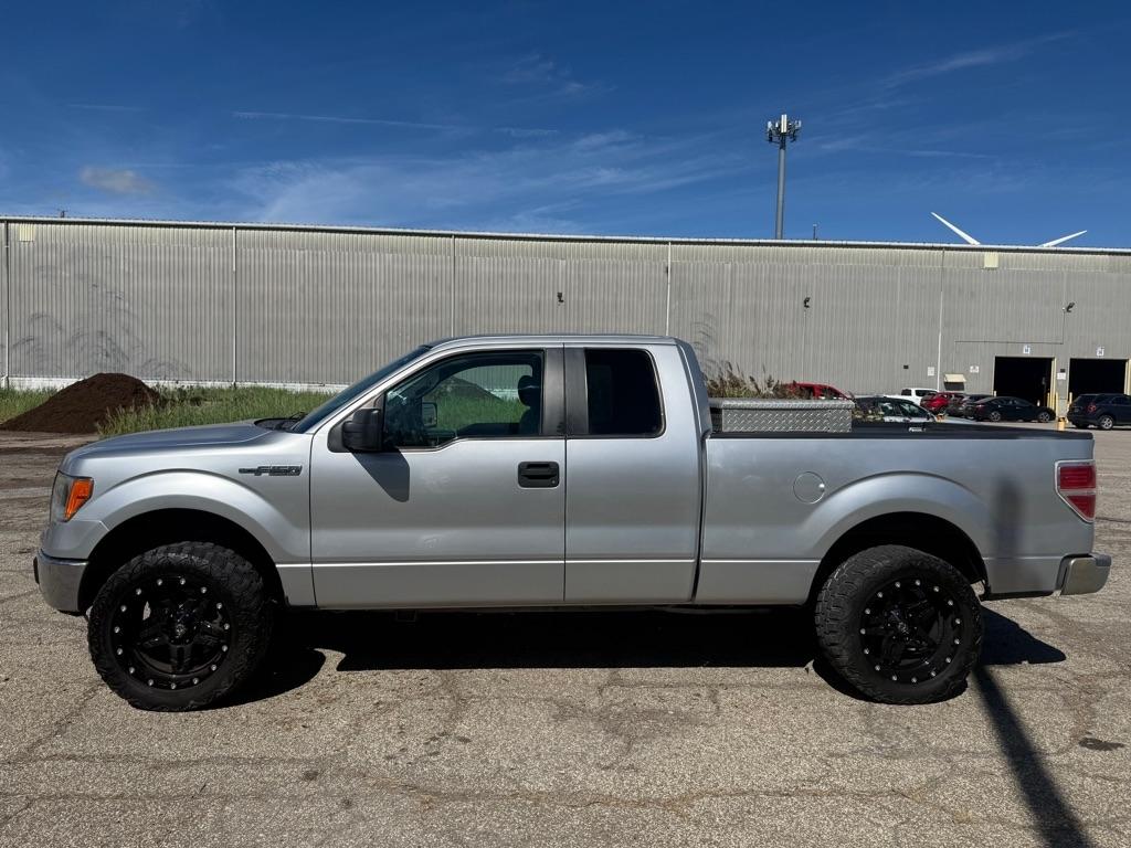 Ford F-150 XL SuperCab 8-ft. Bed 4WD 2014