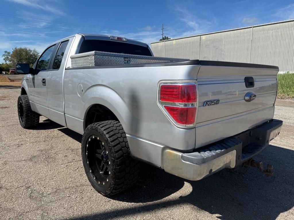Ford F-150 XL SuperCab 8-ft. Bed 4WD 2014