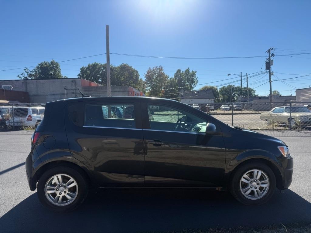 Chevrolet Sonic LT Auto 5-Door 2014