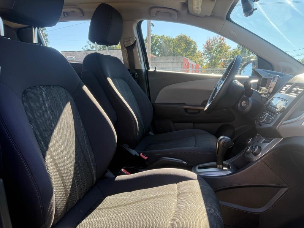 Chevrolet Sonic LT Auto 5-Door 2014