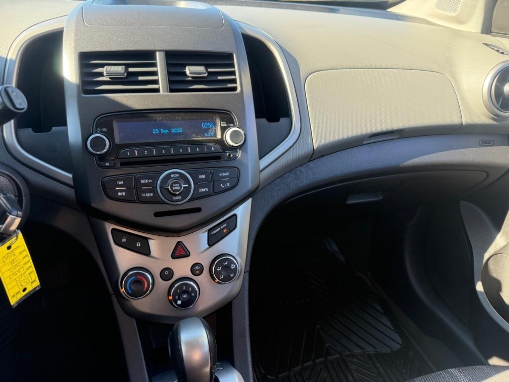 Chevrolet Sonic LT Auto 5-Door 2014