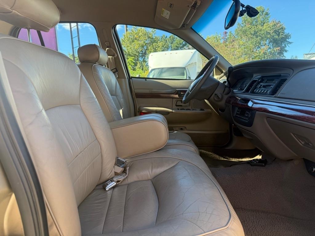 Mercury Grand Marquis LS 2000