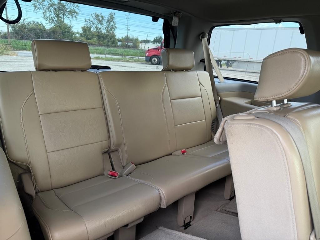 Nissan Armada SV 4WD 2014