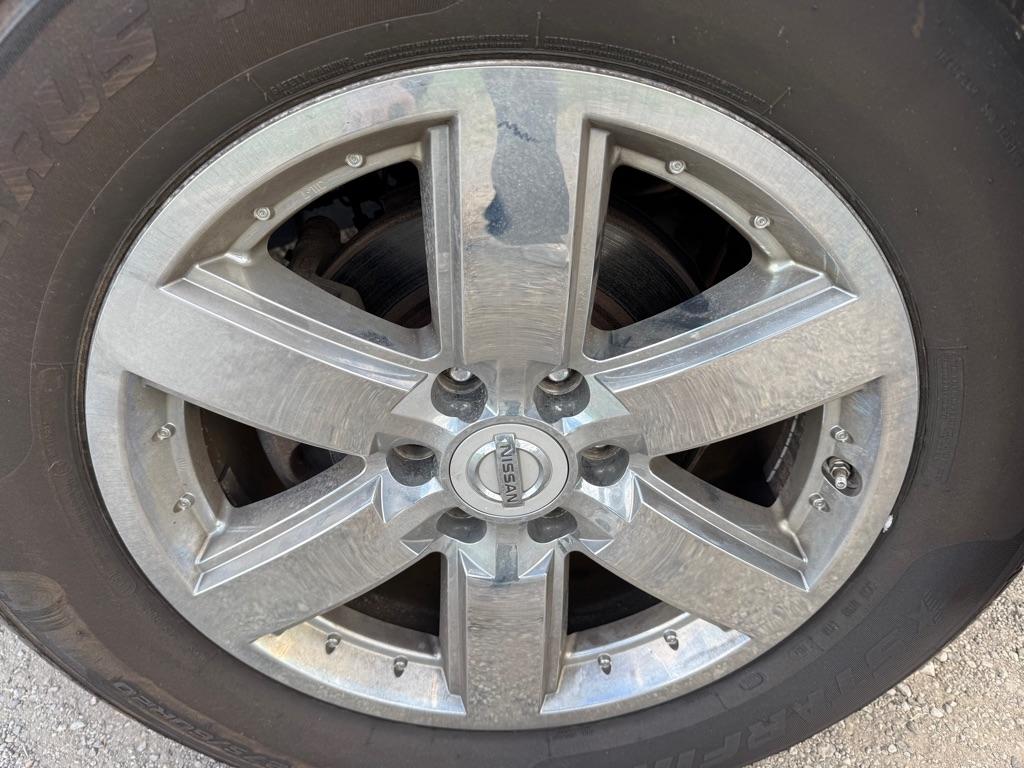 Nissan Armada SV 4WD 2014