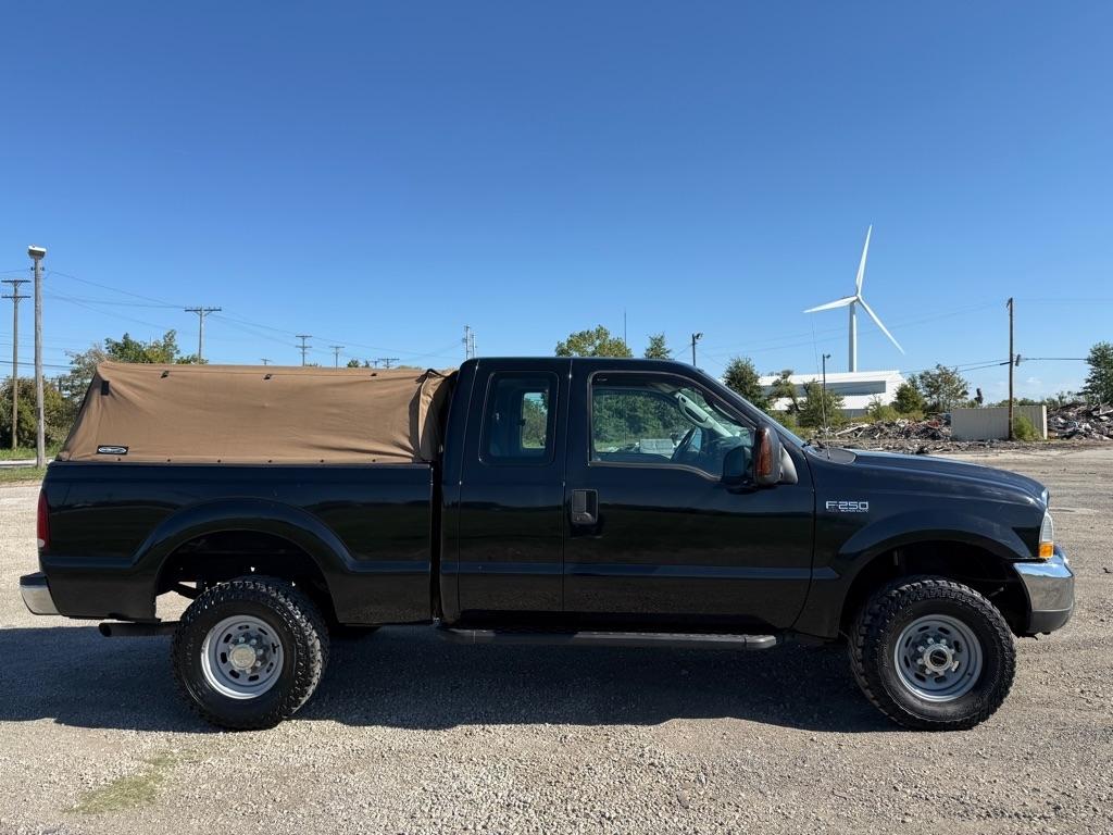 Ford F-250 SD XL SuperCab 4WD 2004
