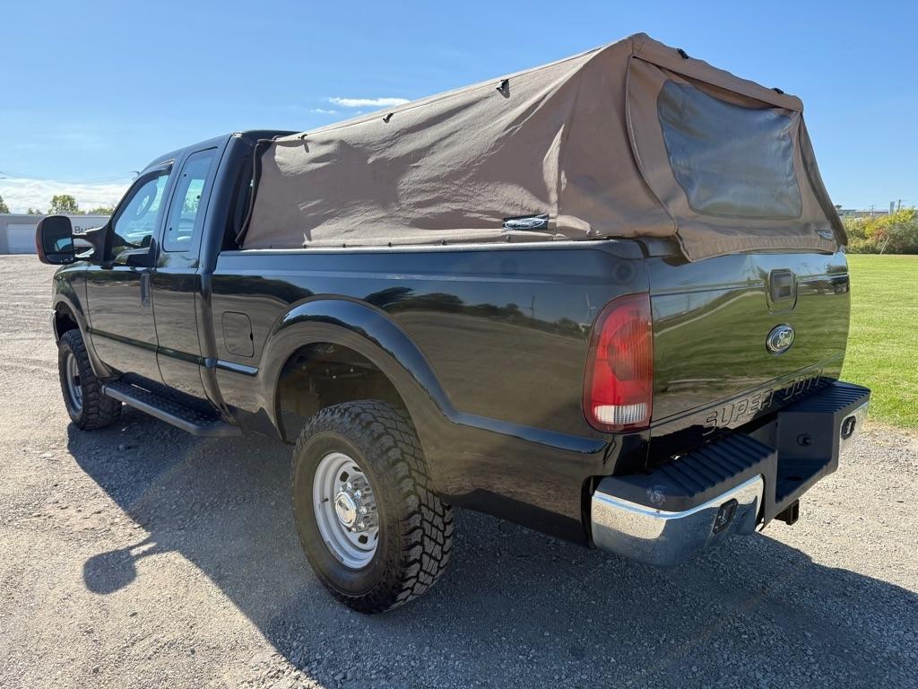 Ford F-250 SD XL SuperCab 4WD 2004