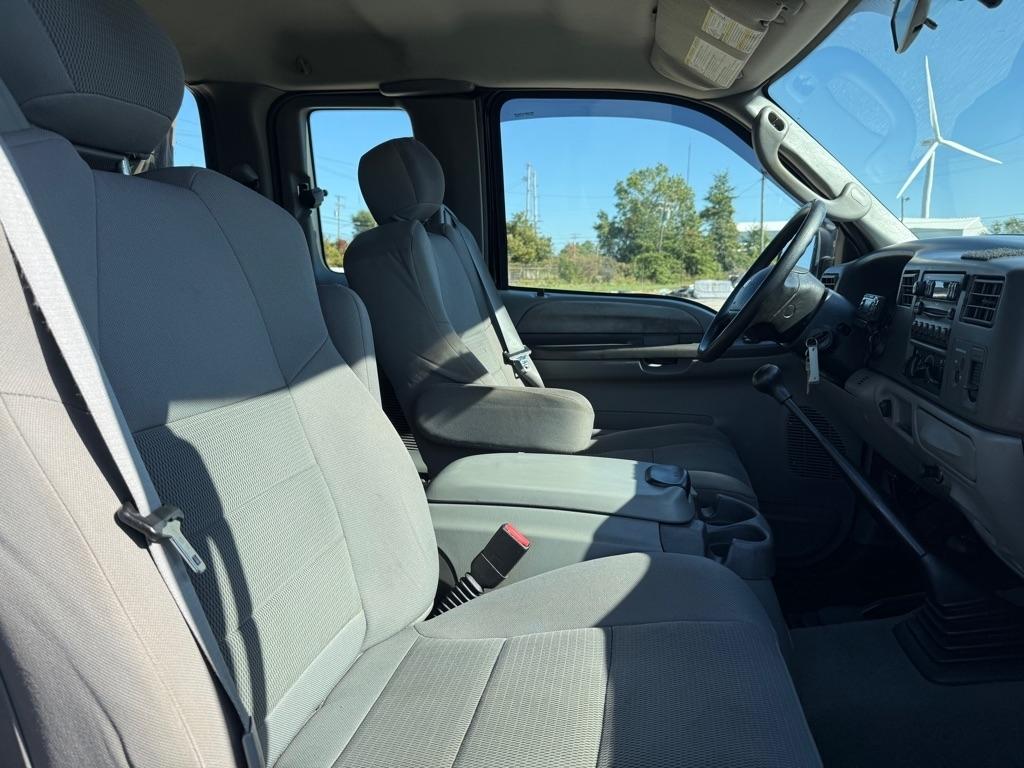 Ford F-250 SD XL SuperCab 4WD 2004