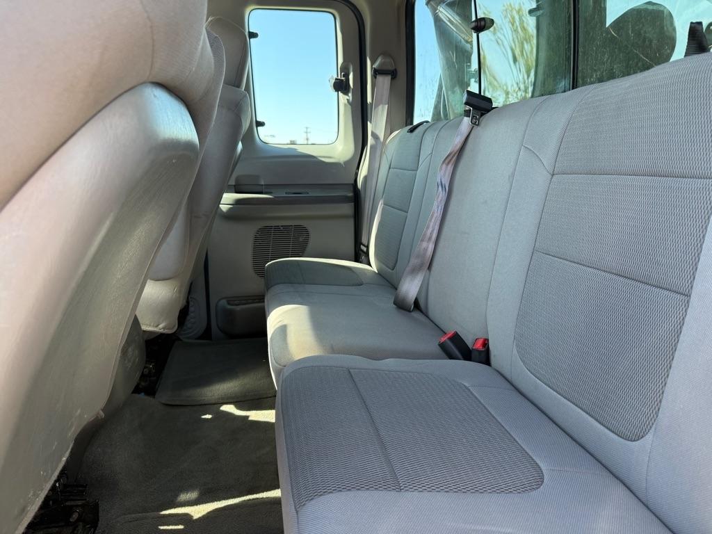 Ford F-250 SD XL SuperCab 4WD 2004