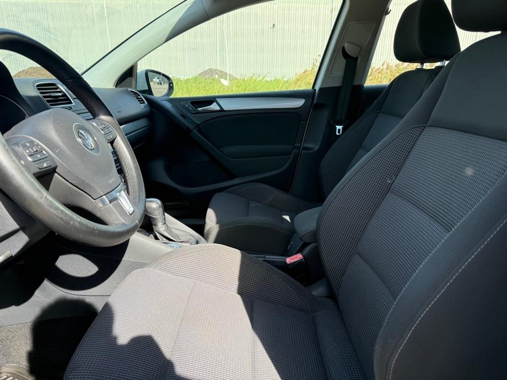 Volkswagen Golf 2.0L TDI w/Tech Package 4 Door 2014