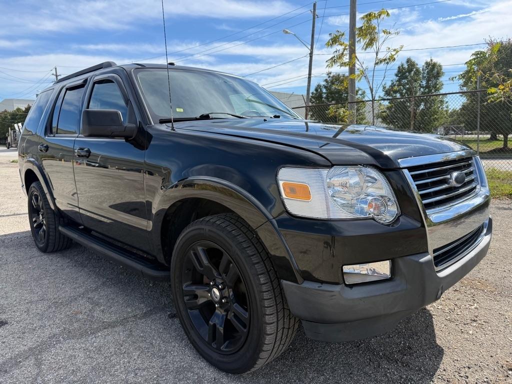 Ford Explorer XLT 4.0L AWD 2010