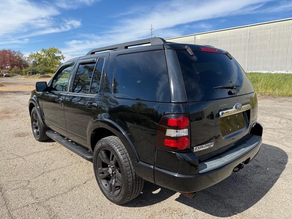 Ford Explorer XLT 4.0L AWD 2010