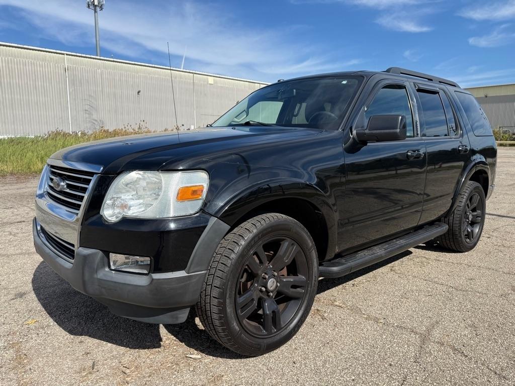 Ford Explorer XLT 4.0L AWD 2010