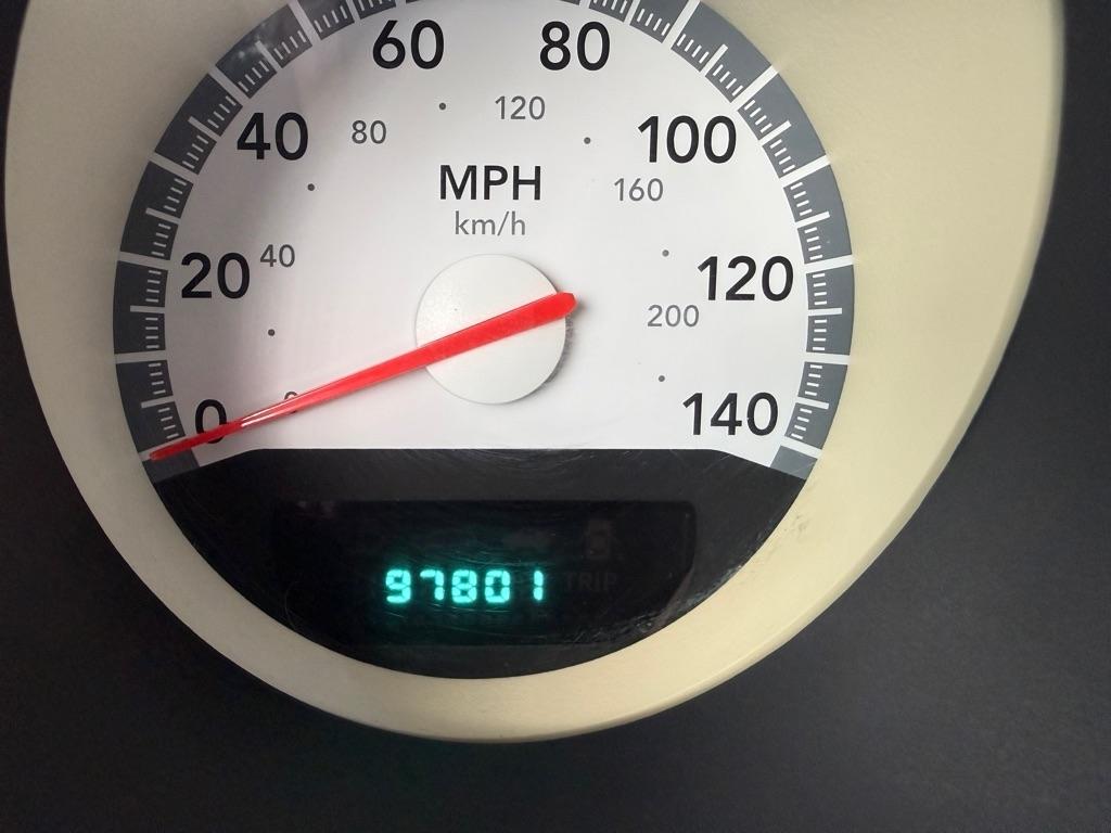 Dodge Charger SE 2008
