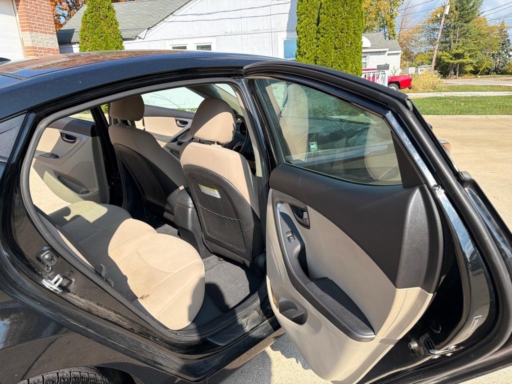 Hyundai Elantra GLS M/T 2014