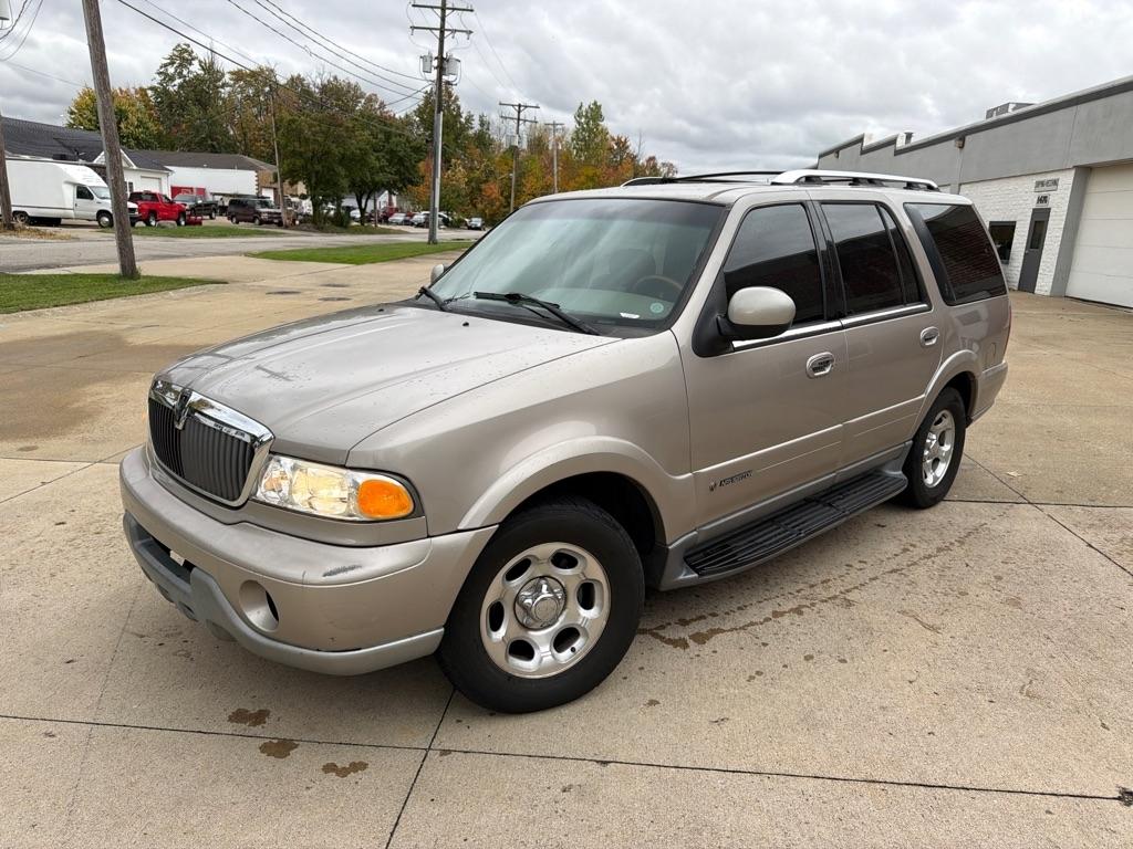 Lincoln Navigator 2WD 2002