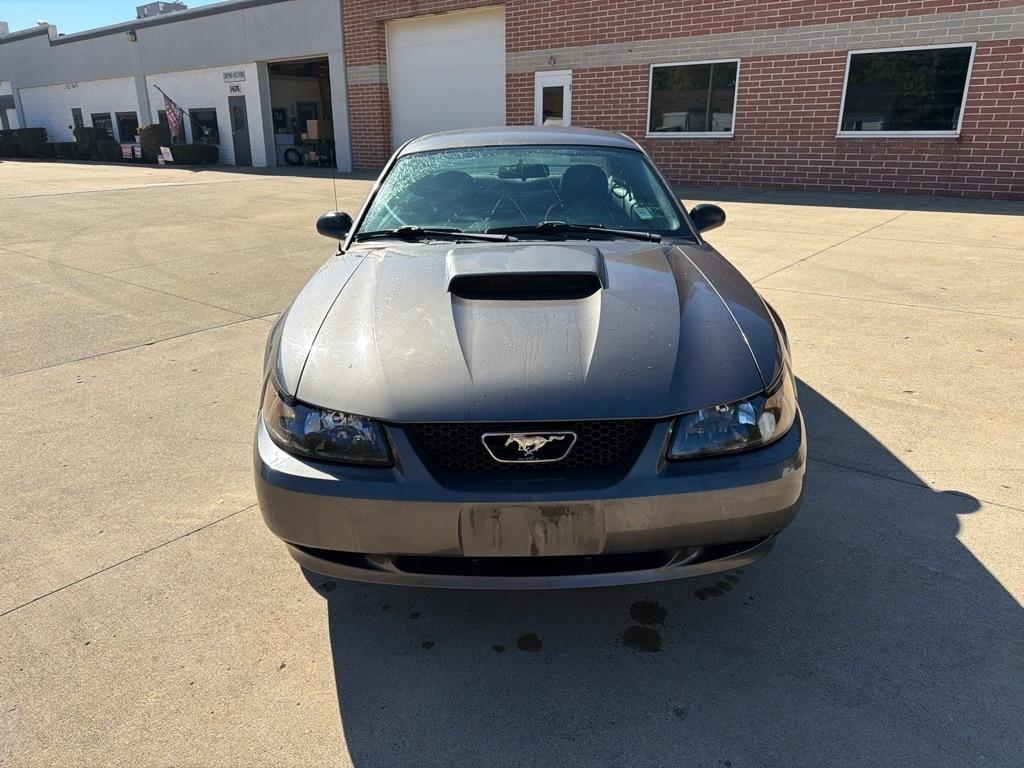 Ford Mustang Standard Coupe 2003