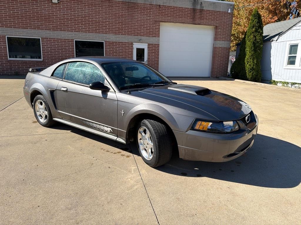 Ford Mustang Standard Coupe 2003